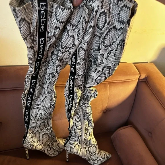 GORGEOUS BEBE Over the Knee Boots High Heels 7M Faux Leather Snake Pattern NIB - Picture 10 of 10
